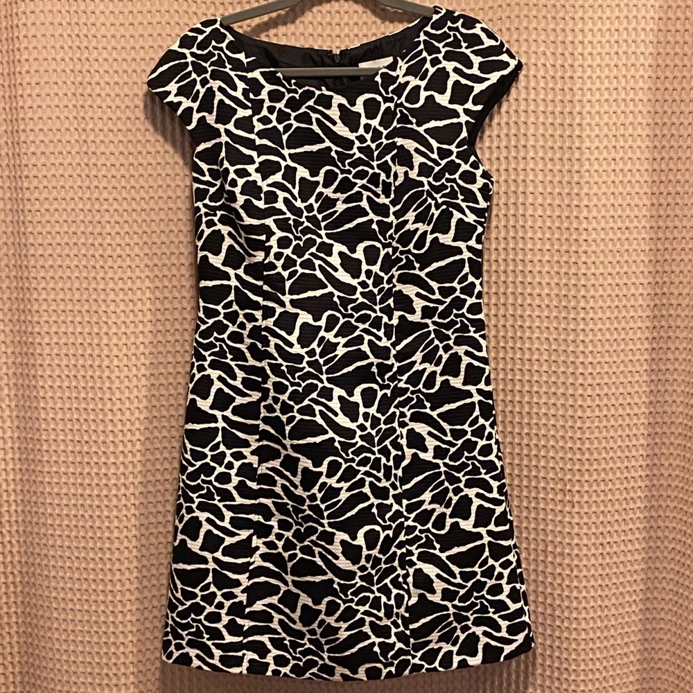ROBBIE BEE Knee Length Dress